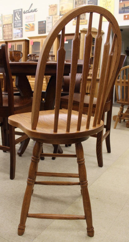 24″ Arrow Back Stool