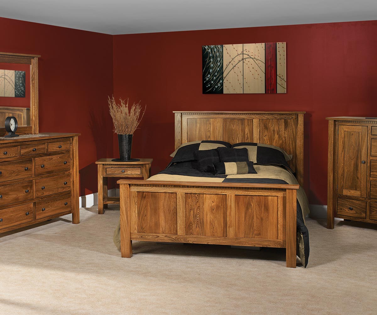 Lindholt Bedroom Set