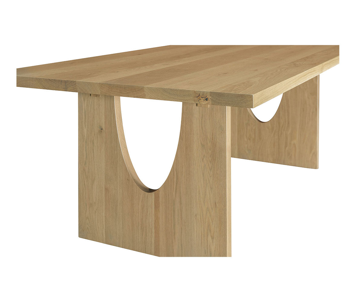 Grand Station Table