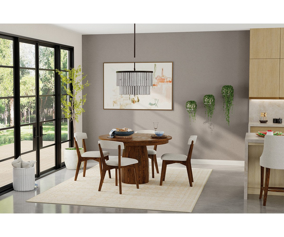 Keelan Table room setting