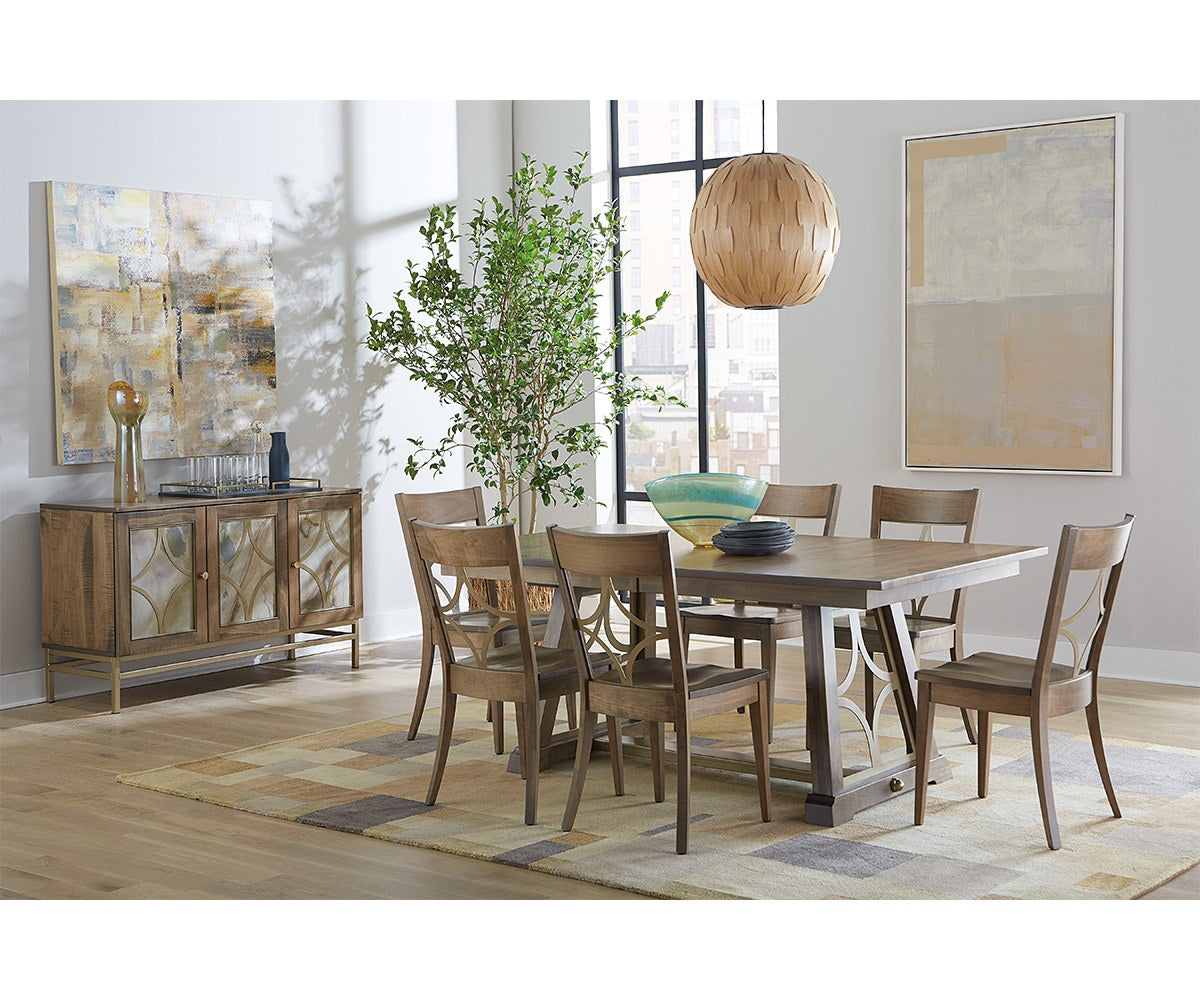 Majesty Table room setting